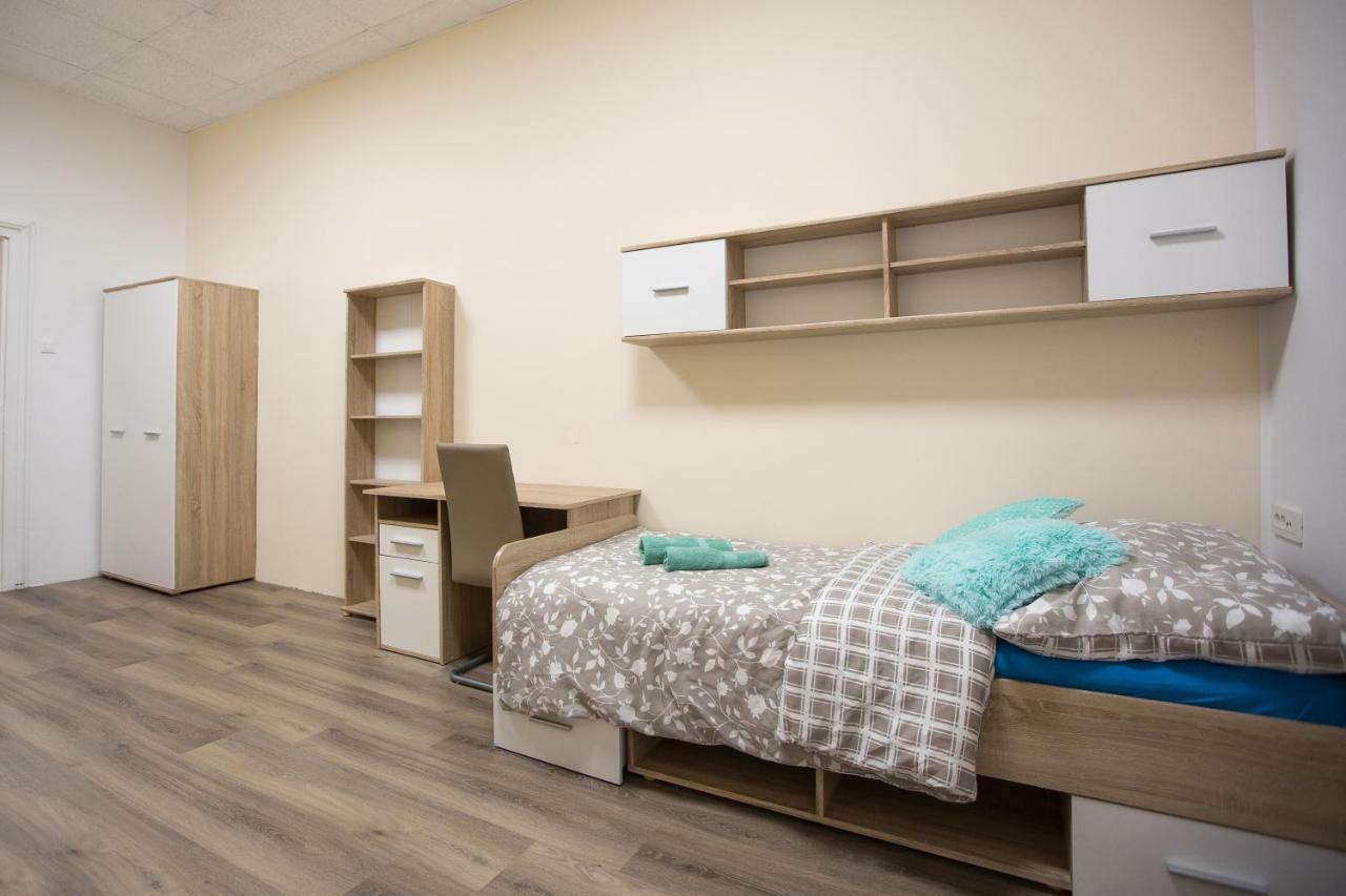 Minidorm Rooms In Heart Of City Center Maribor Kültér fotó